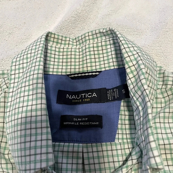 Nautica Slim Fit Shirt - Picture 2 of 2